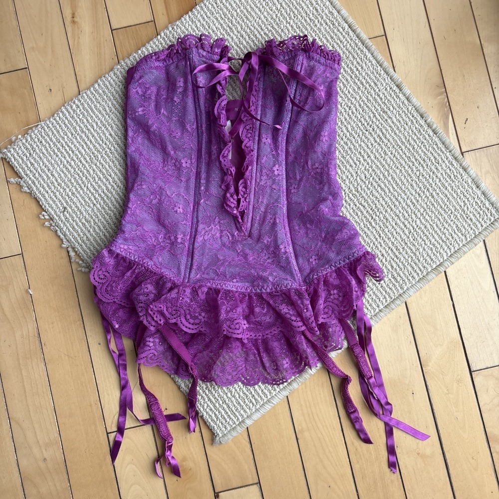 Rare Vintage Victoria's Secret Corset Bustier M Tie Up pink lace garter ruffle